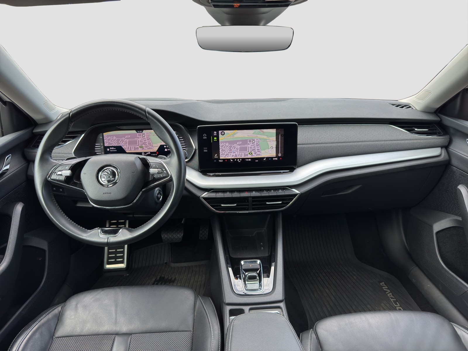 Skoda Octavia Combi 2.0 STYLE STANDHZ. PANO CAM LM18