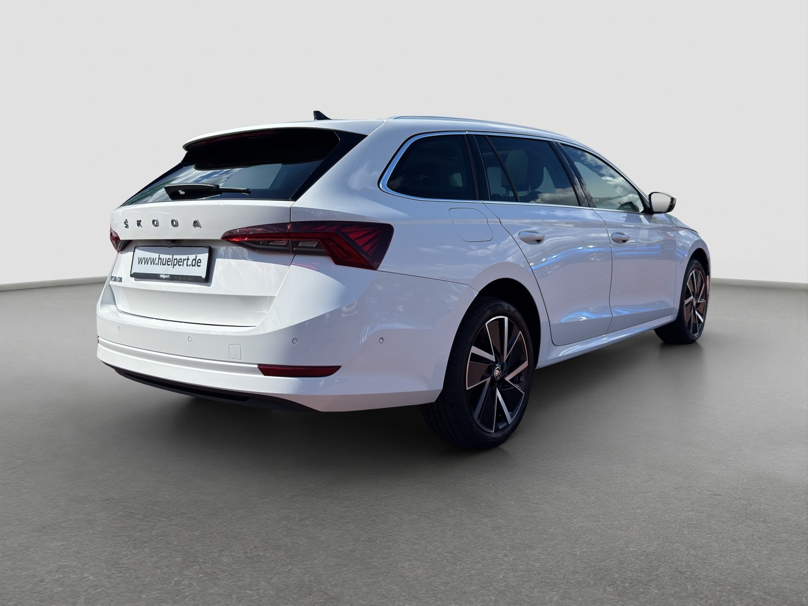 Skoda Octavia Combi 2.0 STYLE STANDHZ. PANO CAM LM18