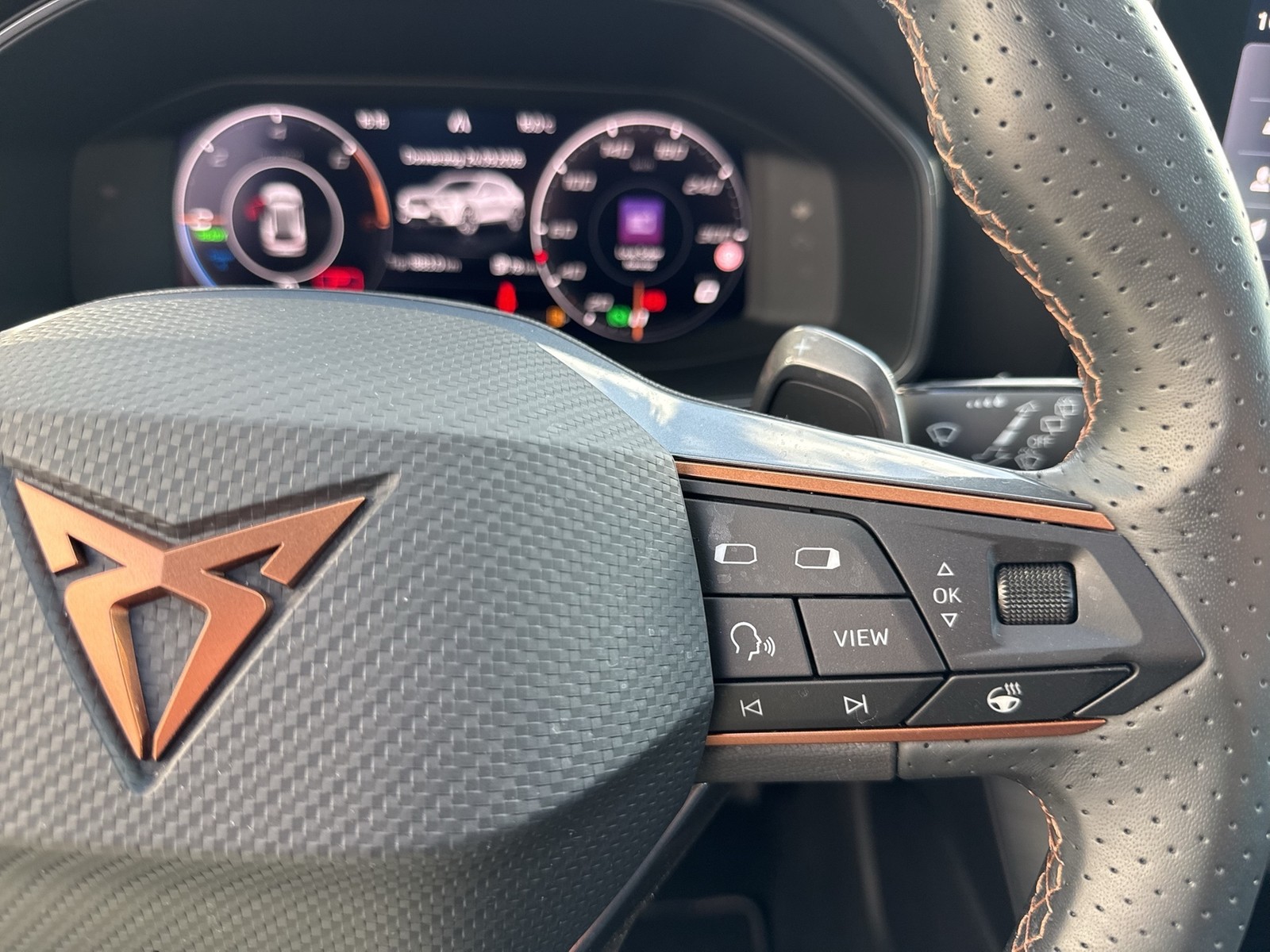 Cupra Formentor 1.4 HYBRID BEATS CAM ACC LM18 NAVI