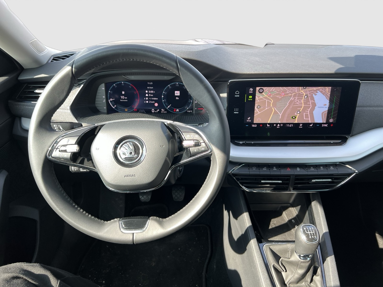 Skoda Octavia Combi 2.0 STYLE AHK CAM ACC HEAD-UP NAVI