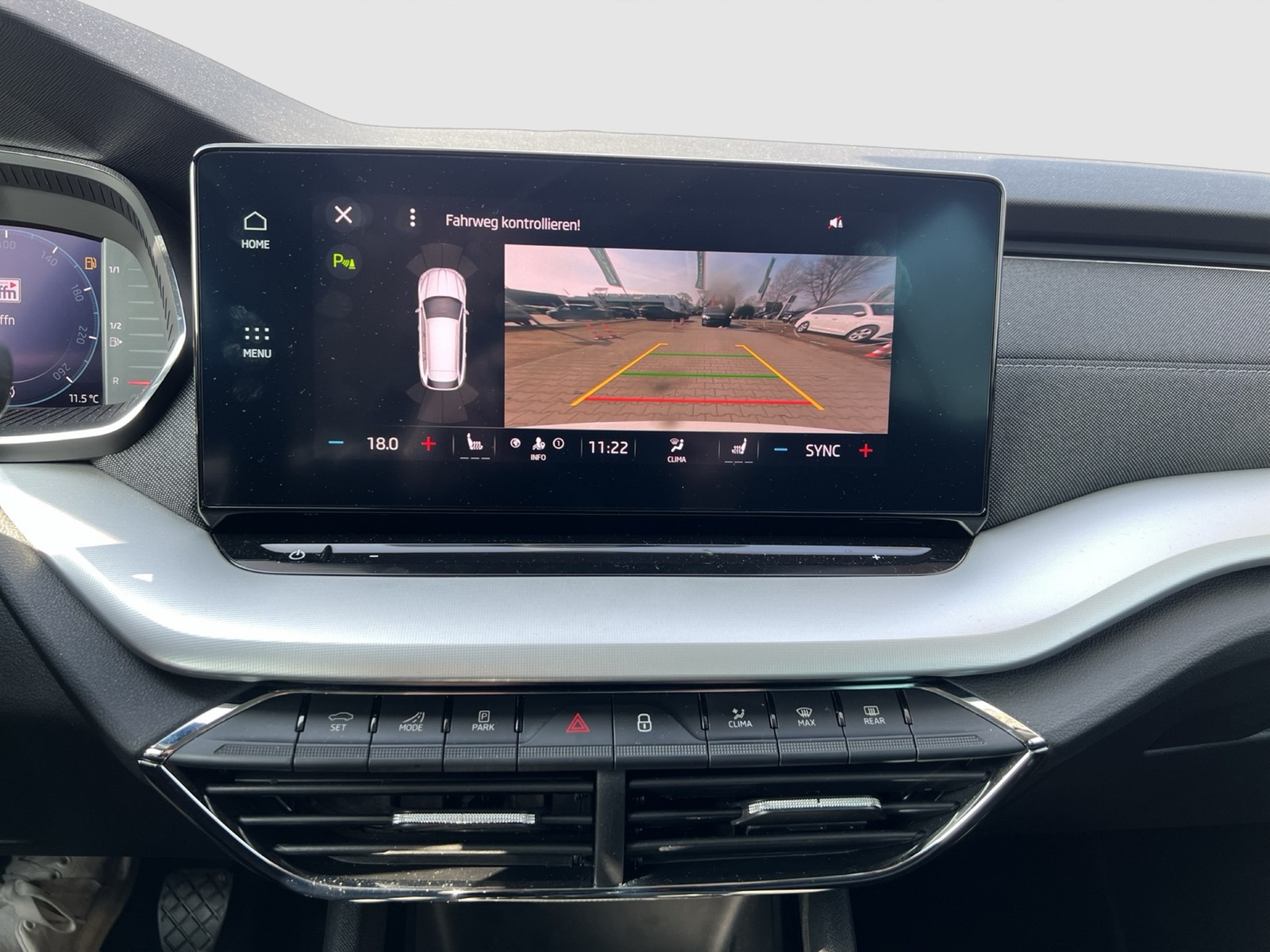 Skoda Octavia Combi 2.0 STYLE AHK CAM ACC HEAD-UP NAVI