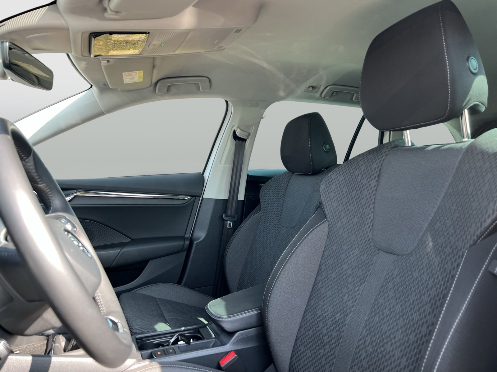 Skoda Octavia Combi 2.0 STYLE AHK CAM ACC HEAD-UP NAVI