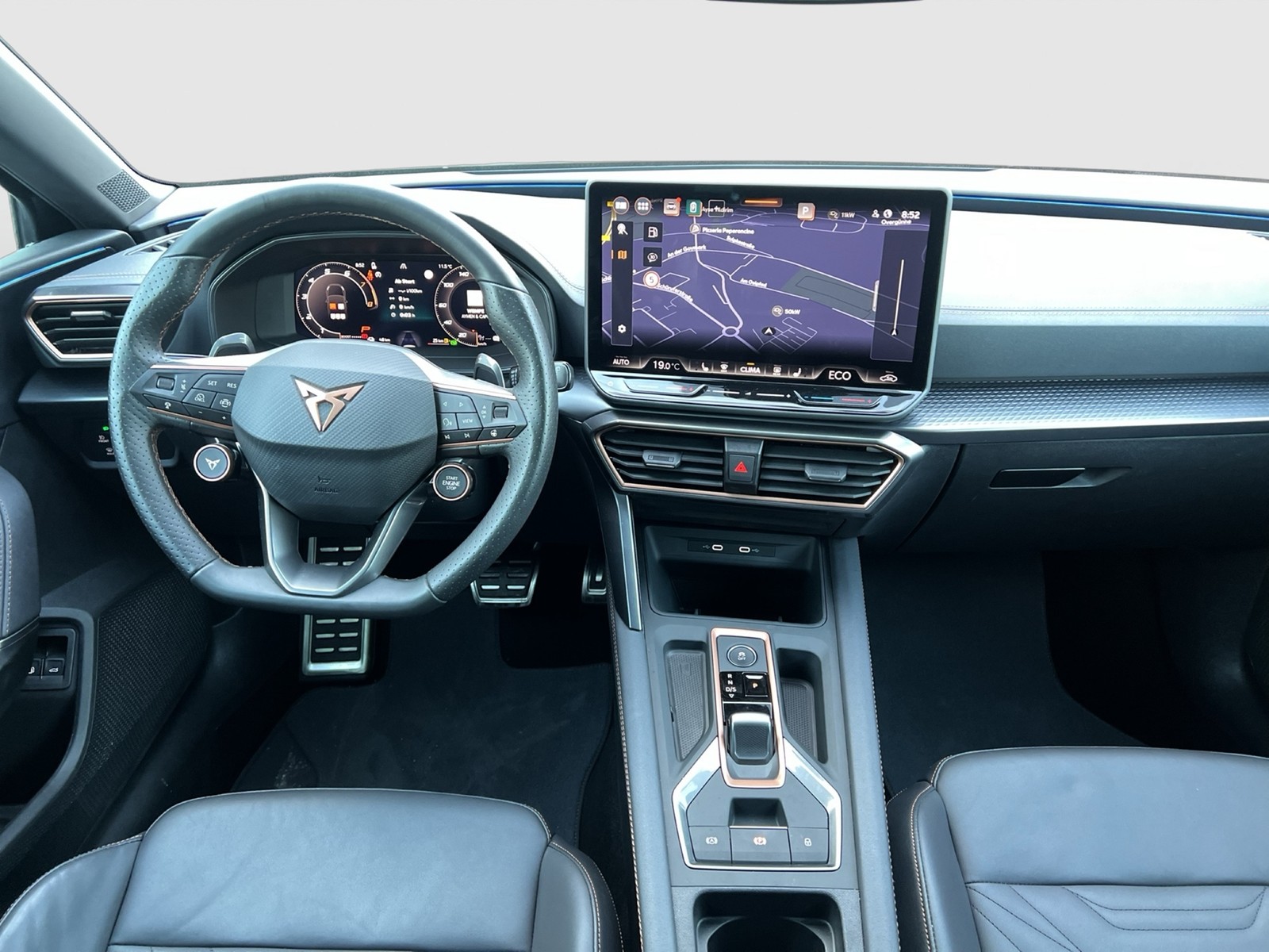 Cupra Leon ST 1.5 HYBRID VZ LEDER AHK CAM ACC LM19 NAVI