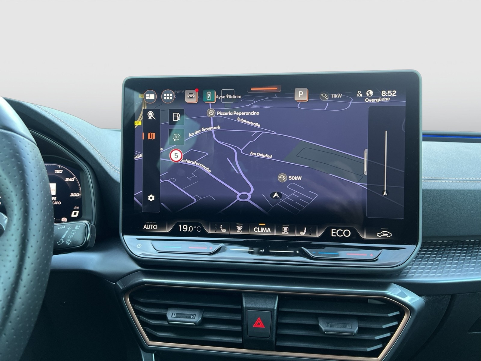 Cupra Leon ST 1.5 HYBRID VZ LEDER AHK CAM ACC LM19 NAVI
