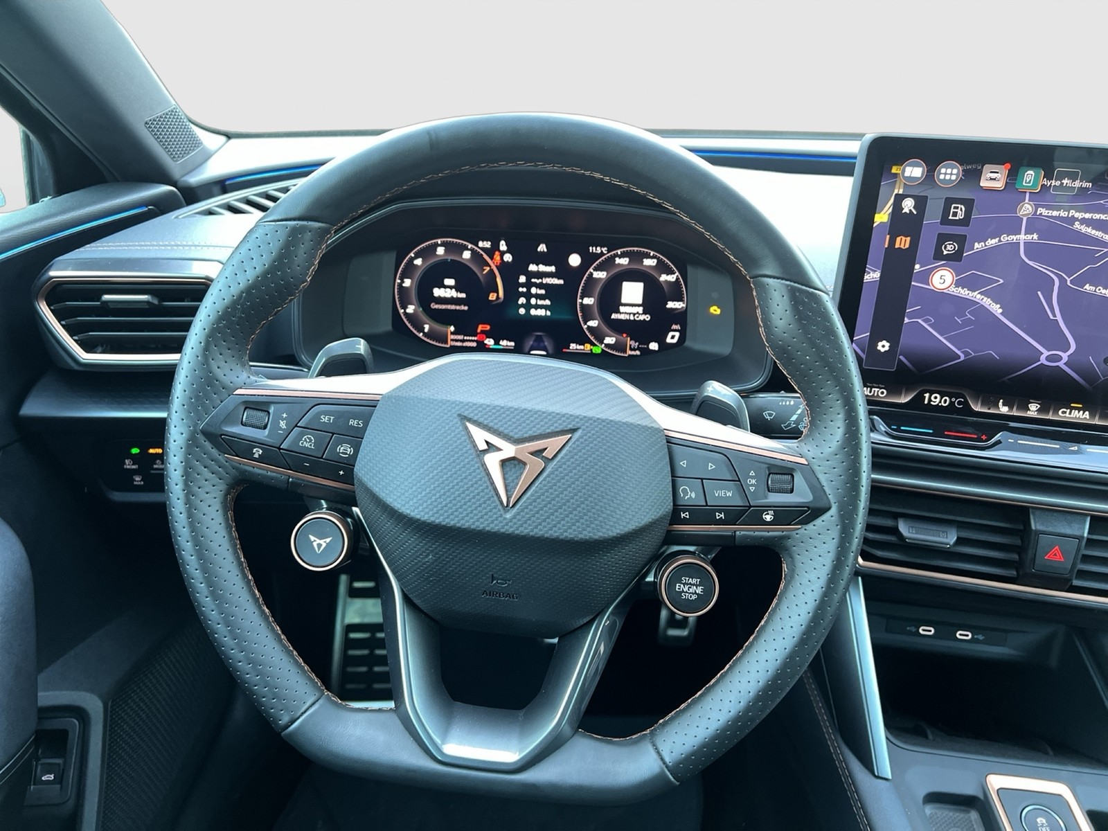 Cupra Leon ST 1.5 HYBRID VZ LEDER AHK CAM ACC LM19 NAVI