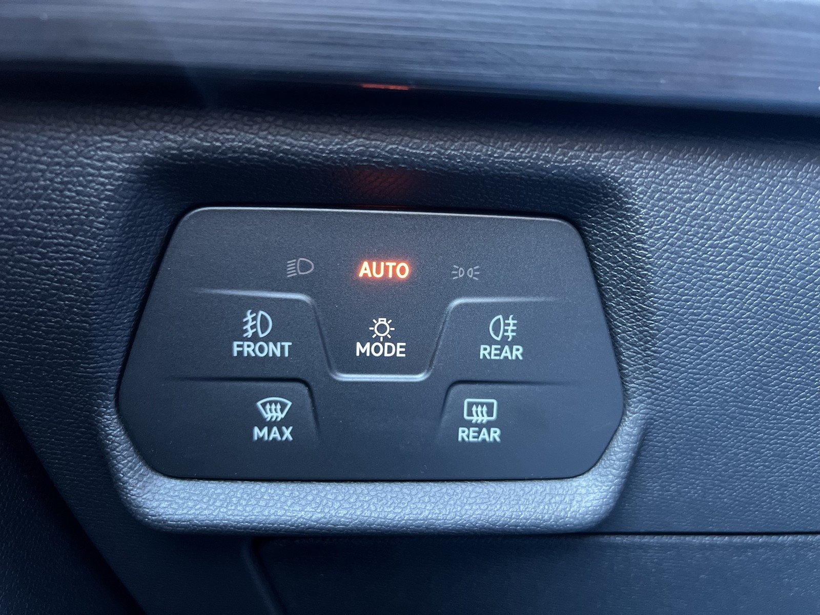 Cupra Formentor 1.4 HYBRID VZ CAM ACC LM19 NAVI SITZHZ