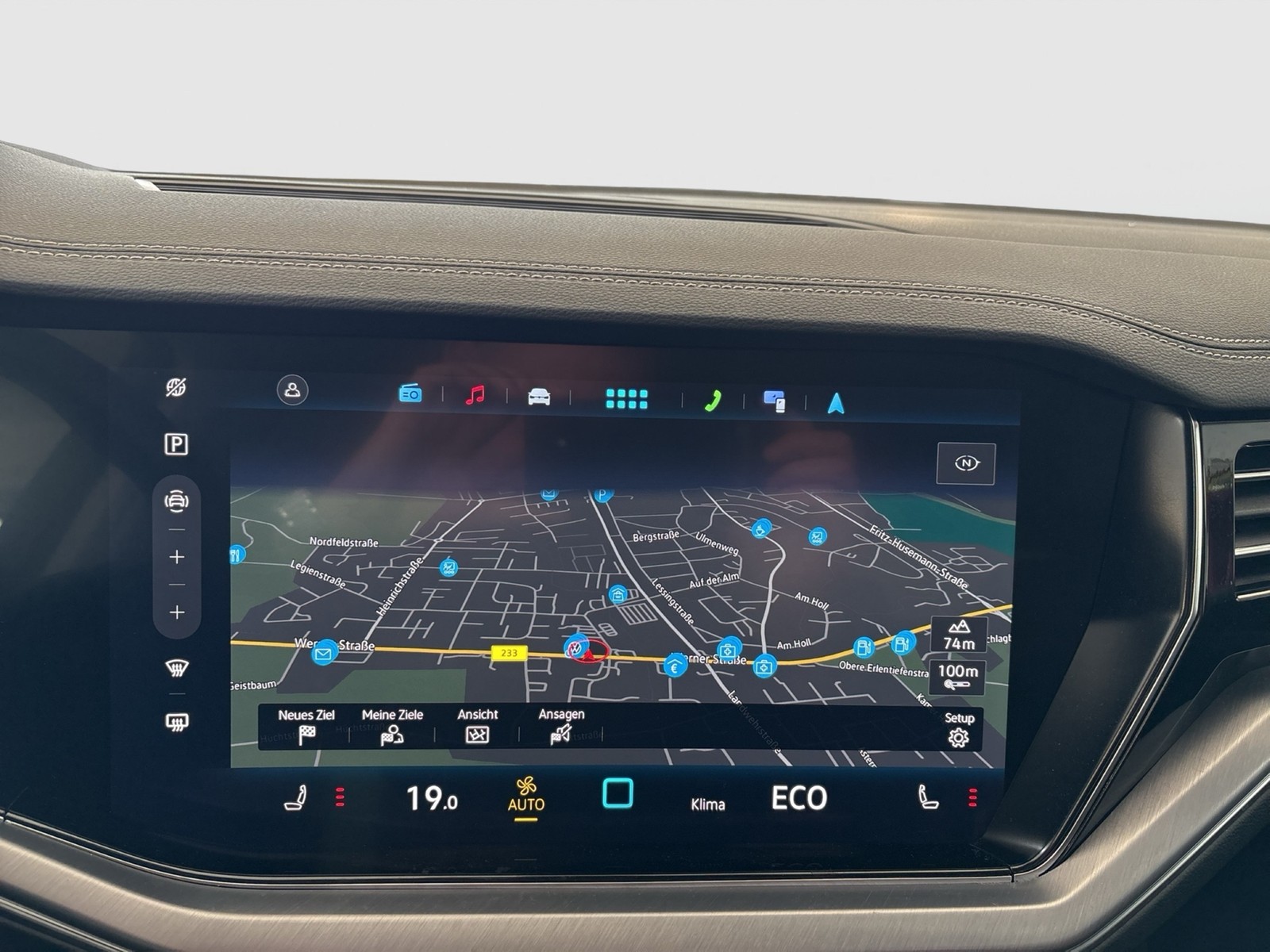 Volkswagen Touareg V6 LUFTFEDERUNG AHK CAM ACC LM19 EKLAPPE
