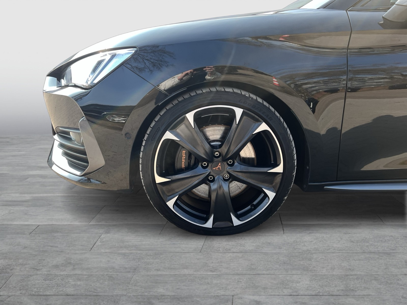 Cupra Leon ST 2.0 VZ 4X4 PANO CAM ACC LM19 EKLAPPE NAVI