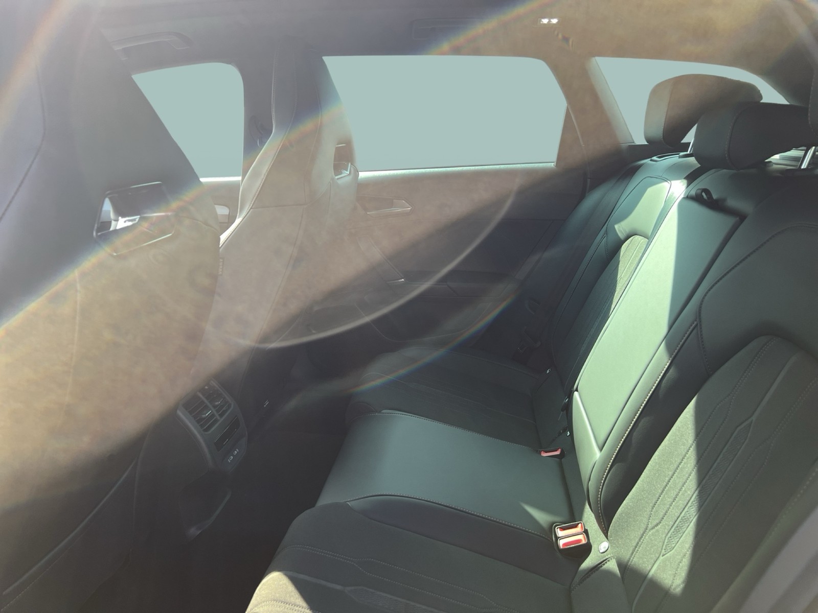 Cupra Leon ST 2.0 VZ 4X4 PANO CAM ACC LM19 EKLAPPE NAVI