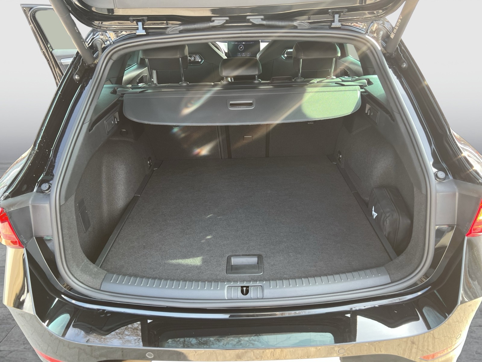 Cupra Leon ST 2.0 VZ 4X4 PANO CAM ACC LM19 EKLAPPE NAVI