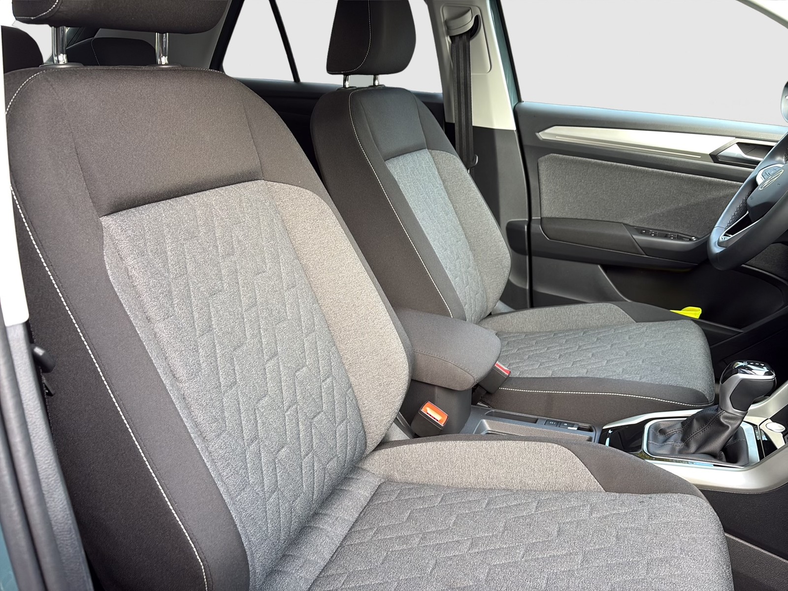 Volkswagen T-Roc 2.0 MOVE STANDHZ CAM ACC LM17 NAVI CARPLAY