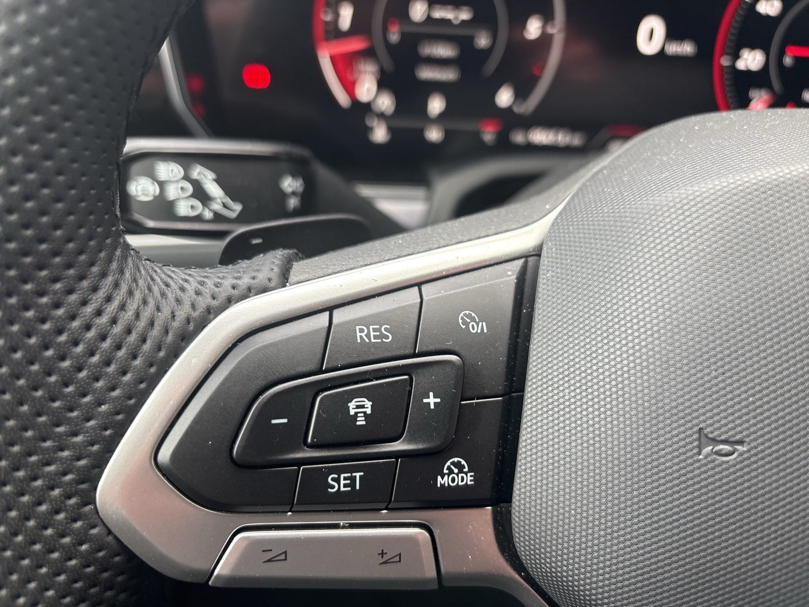 Volkswagen Touareg V6 R-LINE BLACK STYLE DYNAUDIO AHK LM21