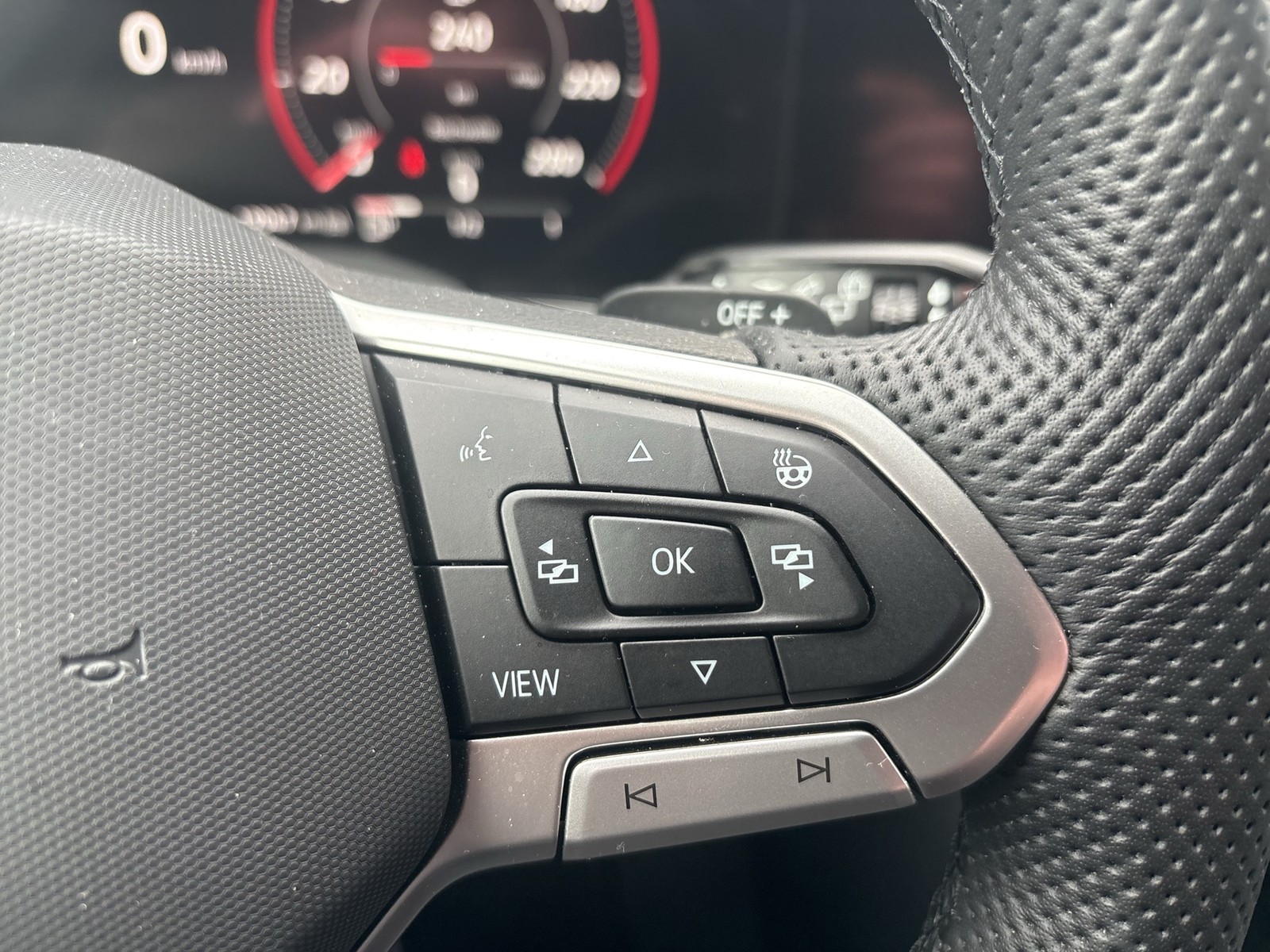 Volkswagen Touareg V6 R-LINE BLACK STYLE DYNAUDIO AHK LM21