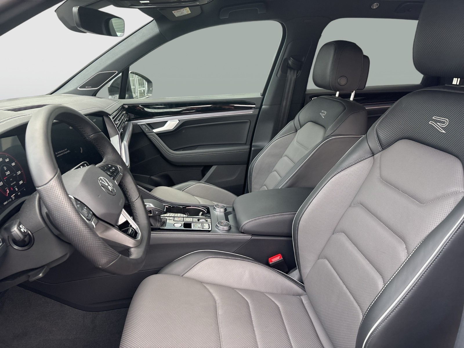 Volkswagen Touareg V6 R-LINE BLACK STYLE DYNAUDIO AHK LM21