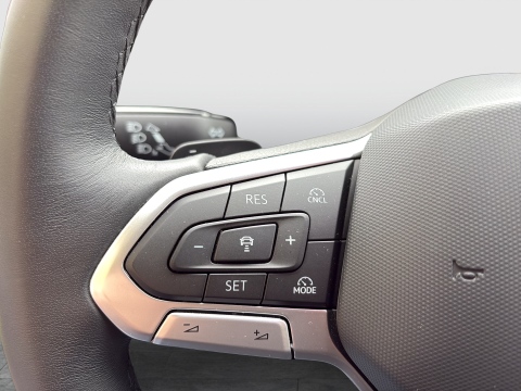 Volkswagen Golf VIII 1.5 HYBRID LIFE FACELIFT LM17 CARPLAY