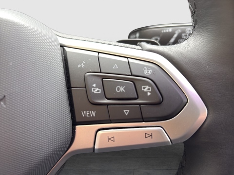 Volkswagen Golf VIII 1.5 HYBRID LIFE FACELIFT LM17 CARPLAY