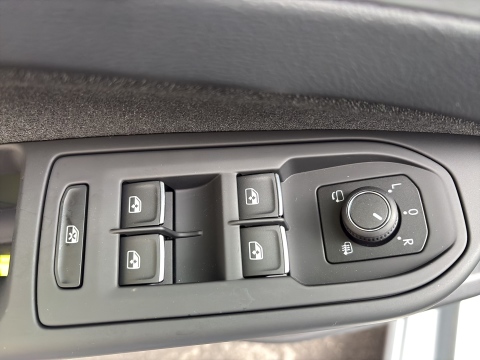 Volkswagen Golf VIII 1.5 HYBRID LIFE FACELIFT LM17 CARPLAY