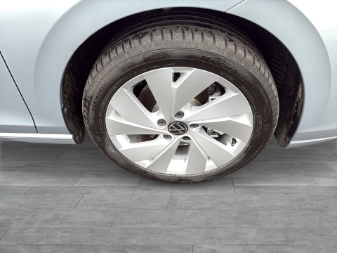 Volkswagen Golf VIII 1.5 HYBRID LIFE FACELIFT LM17 CARPLAY