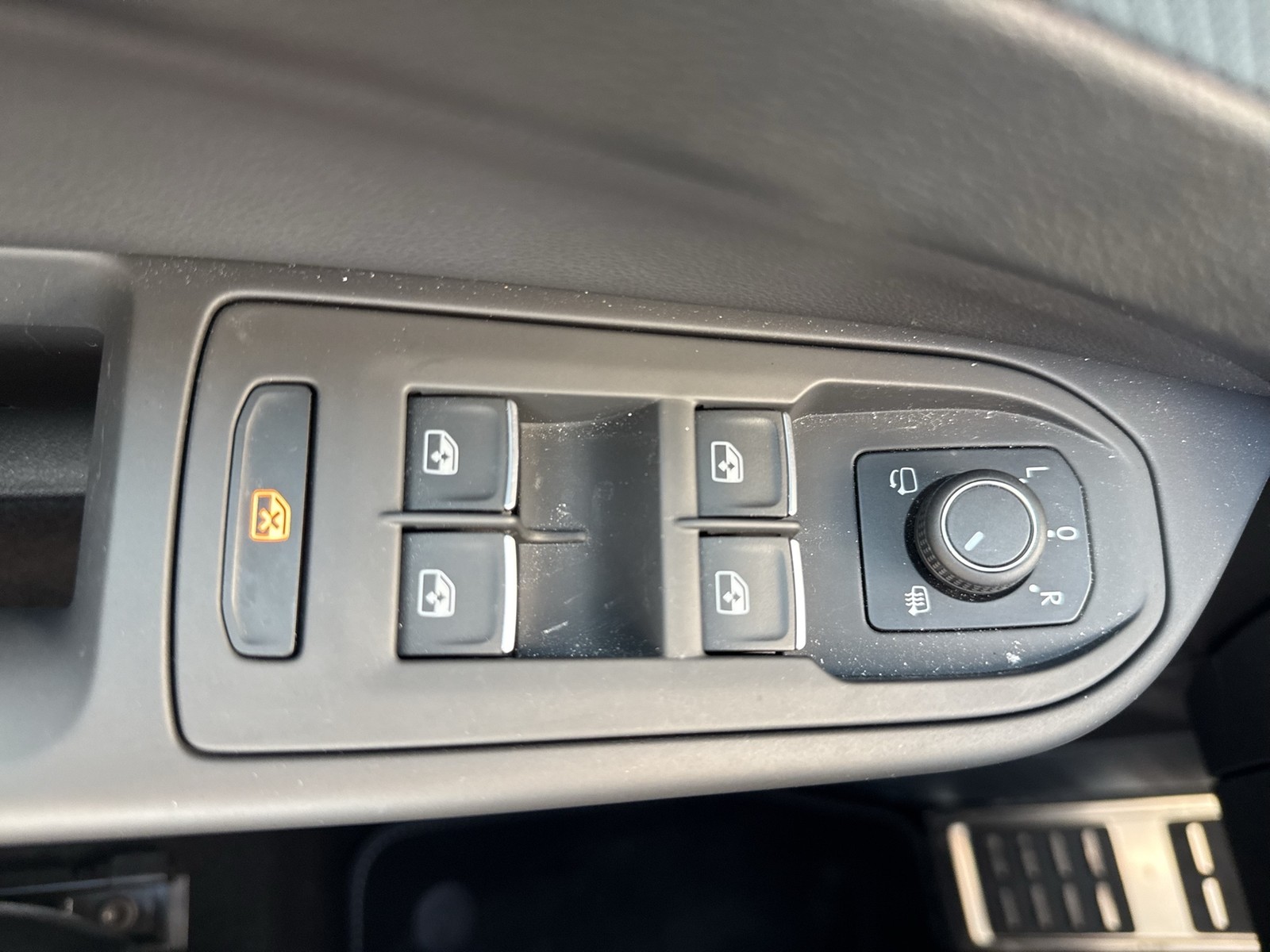 Volkswagen Golf Variant VIII 1.5 eTSI GOAL CAM ACC CARPLAY