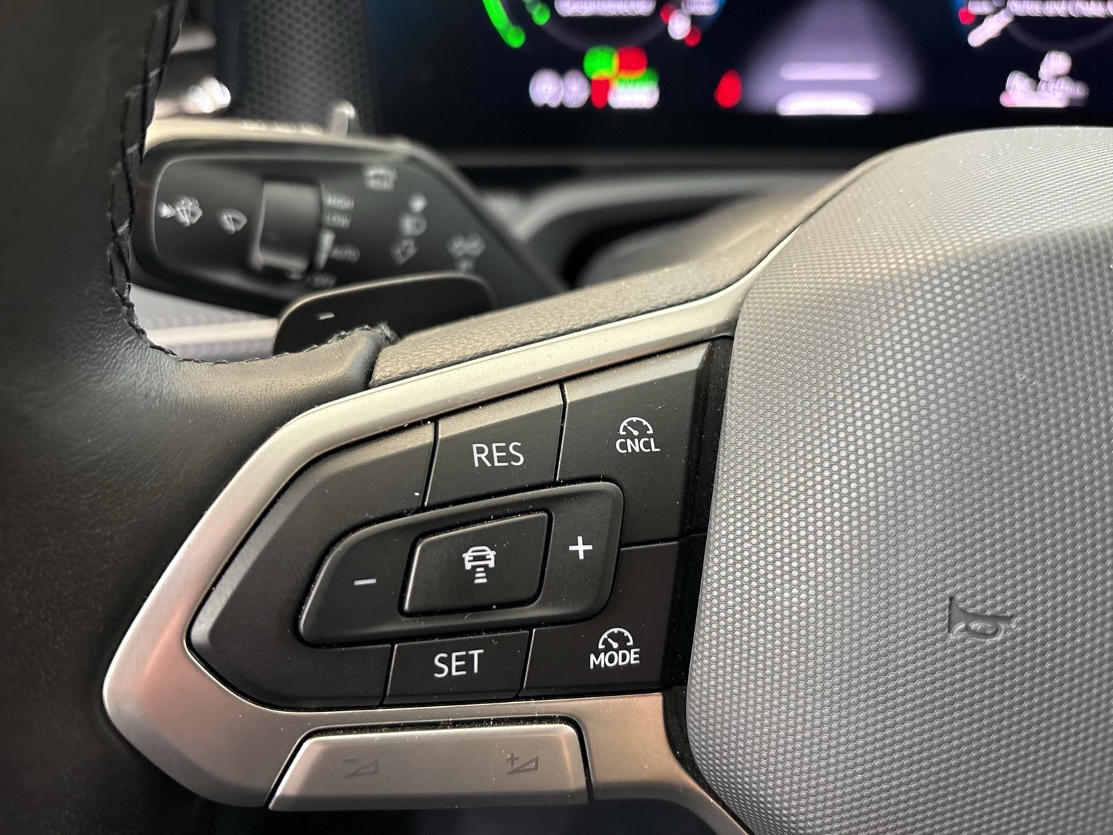 Volkswagen Passat Variant 1.5 HYBRID BUSINESS AHK CAM ACC