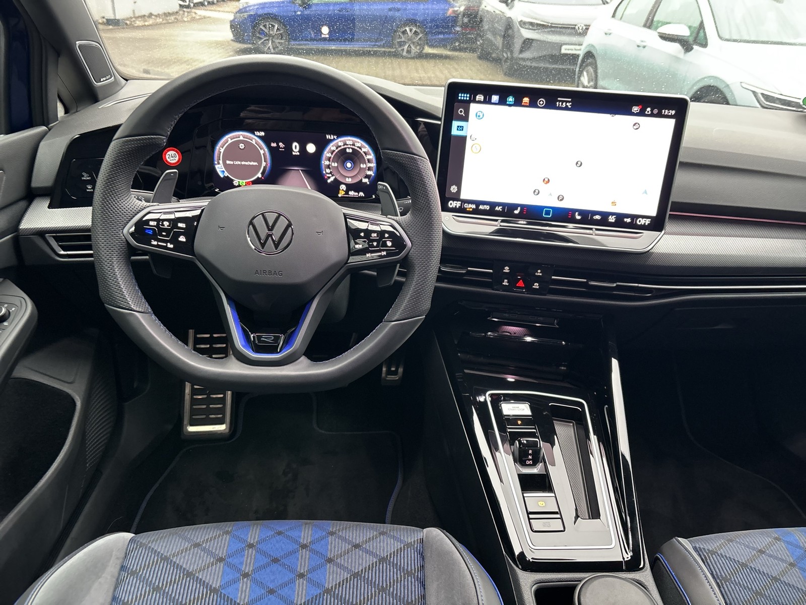 Volkswagen Golf Variant VIII R 4X4 FACELIFT AHK 360CAM LM18