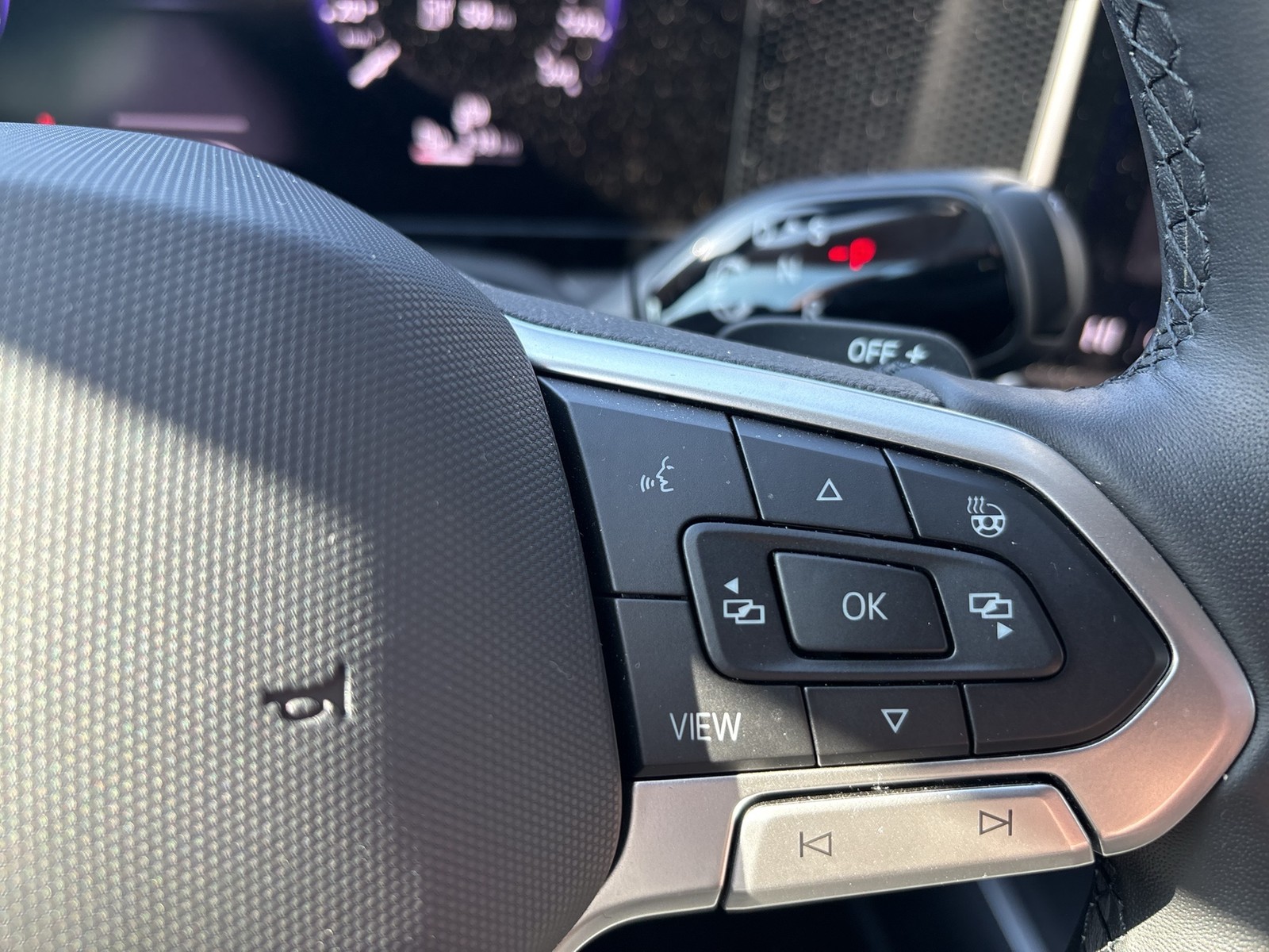 Volkswagen Passat Variant 1.5 HYBRID BUSINESS AHK CAM ACC