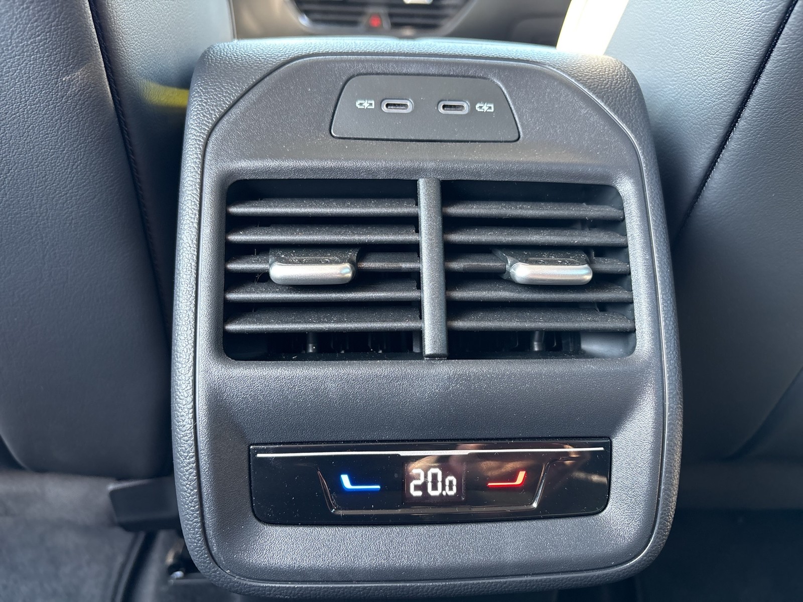 Volkswagen Passat Variant 1.5 HYBRID BUSINESS AHK CAM ACC