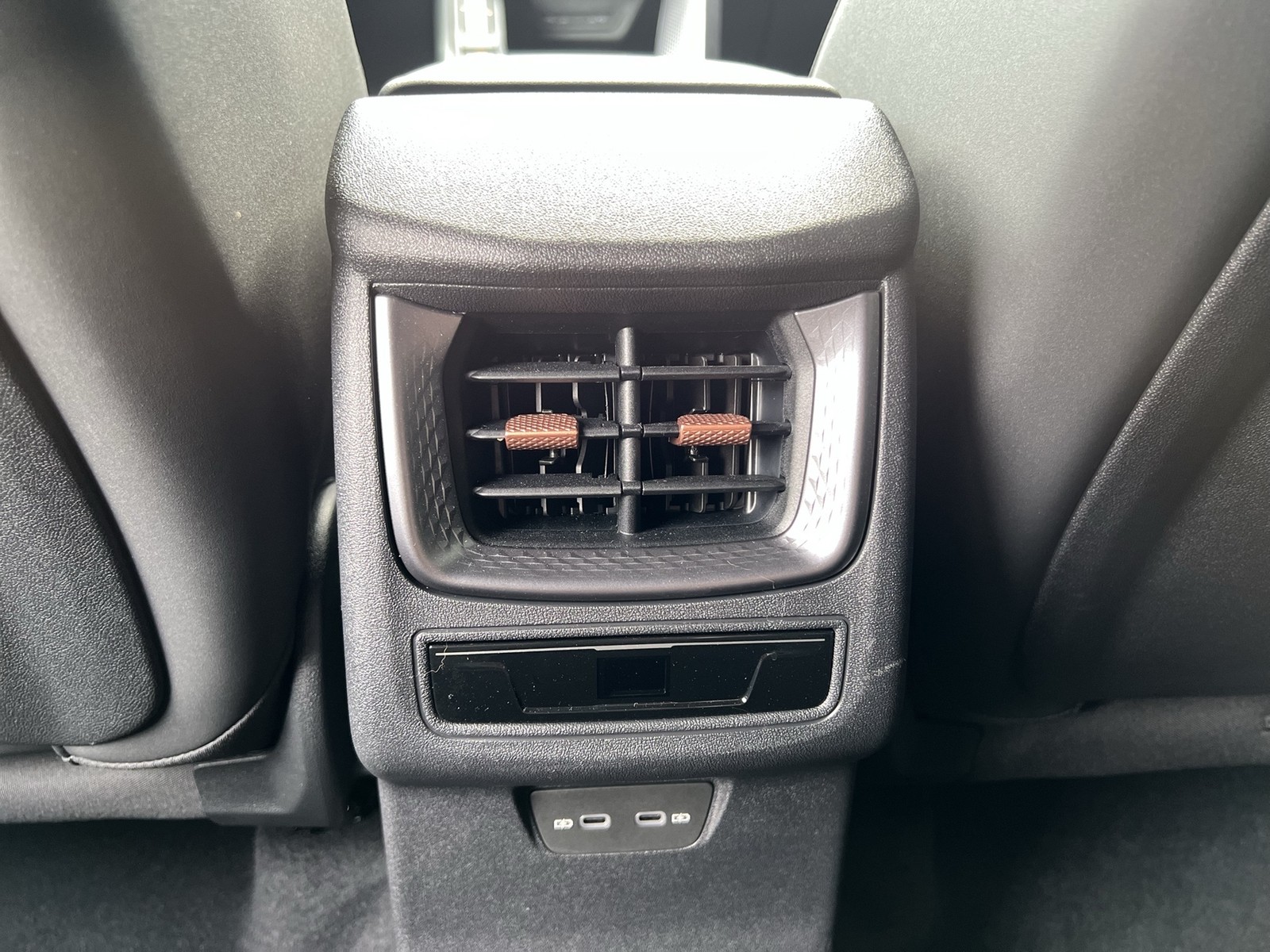 Cupra Terramar 1.5 eTSI SENNHEISER CAM ACC LM18 NAVI