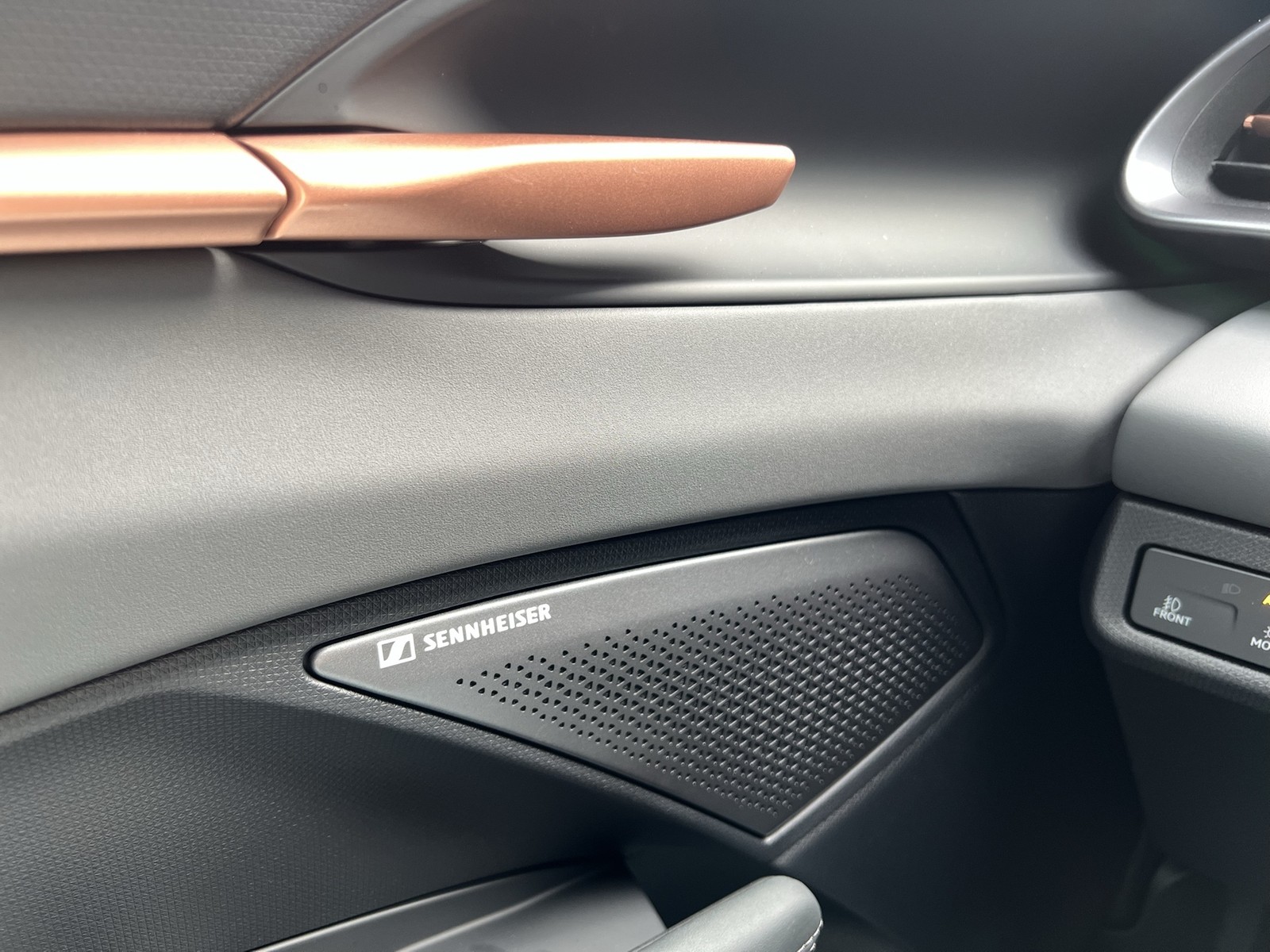 Cupra Terramar 1.5 eTSI SENNHEISER CAM ACC LM18 NAVI