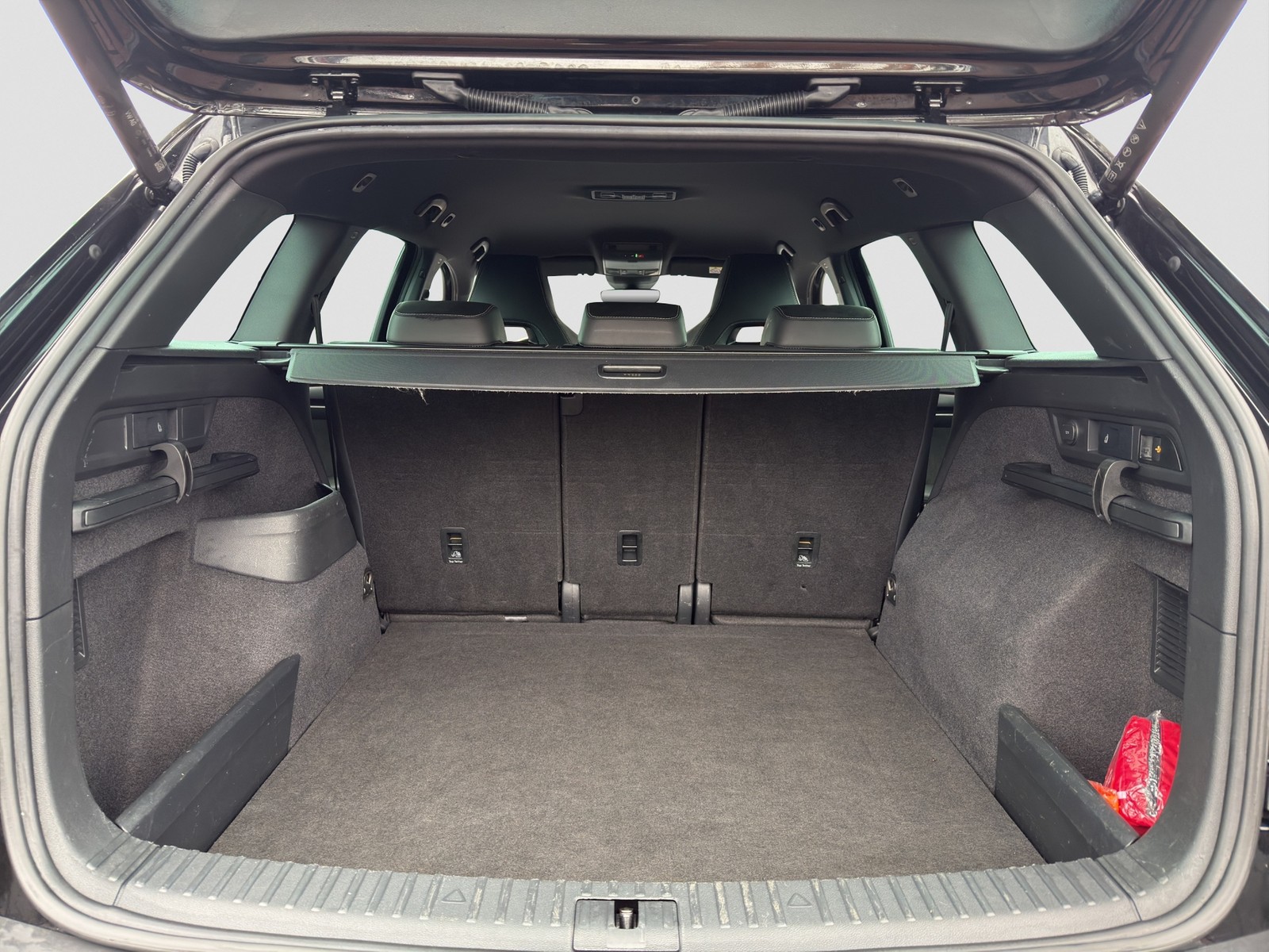 Skoda Kodiaq 2.0 SPORTLINE 4X4 STANDHZ AHK 360CAM LM19