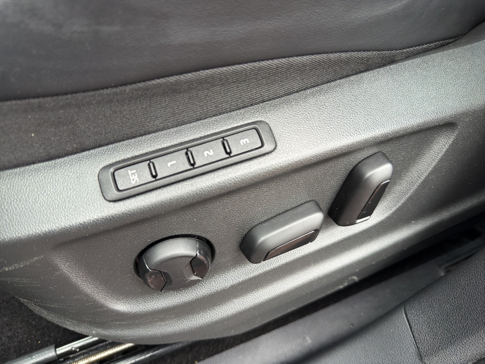 Skoda Kodiaq 2.0 SPORTLINE 4X4 STANDHZ AHK 360CAM LM19