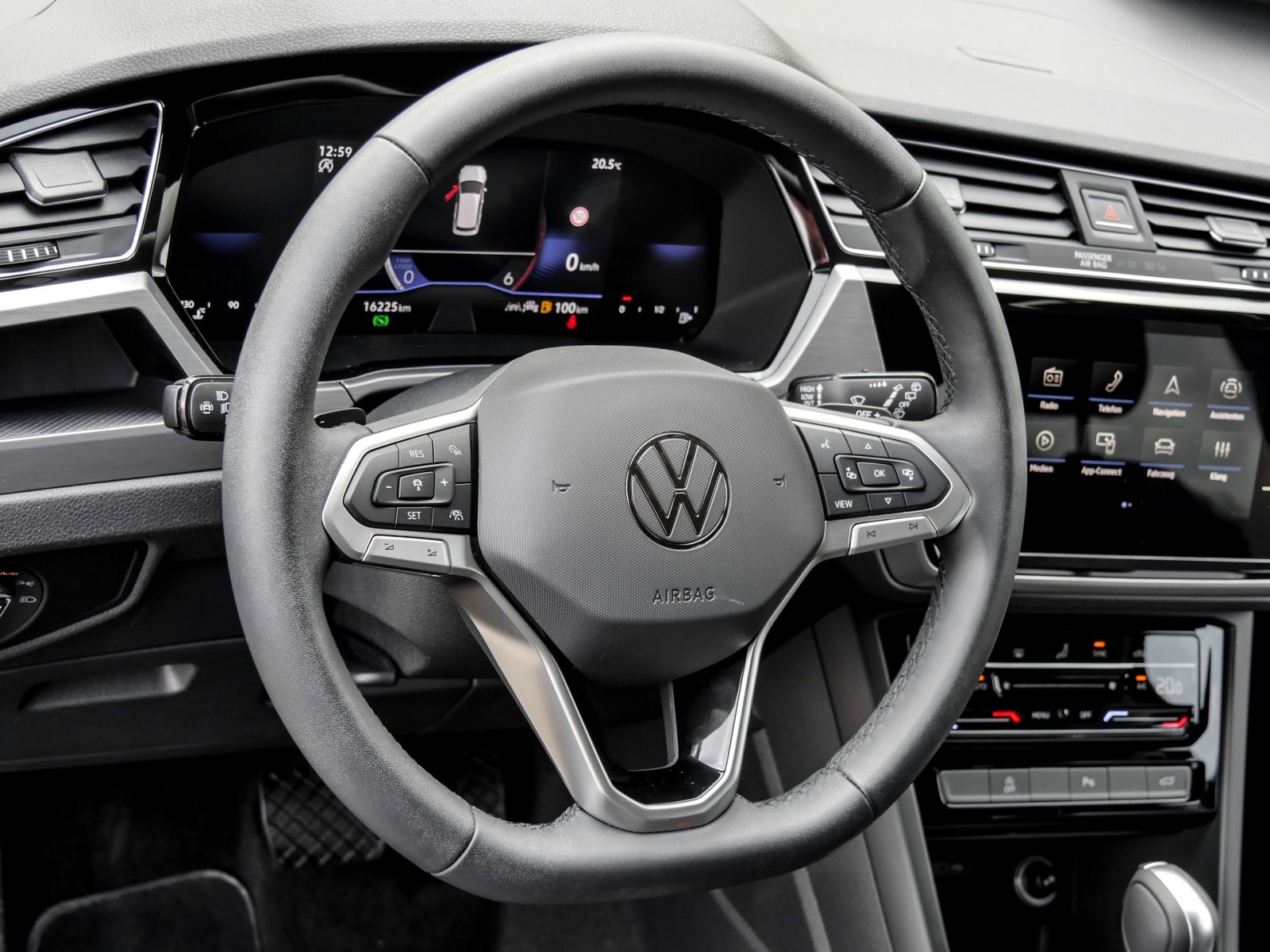 Volkswagen Touran 2.0 COMFORTLINE 7SITZE CAM E-KLAPPE NAVI