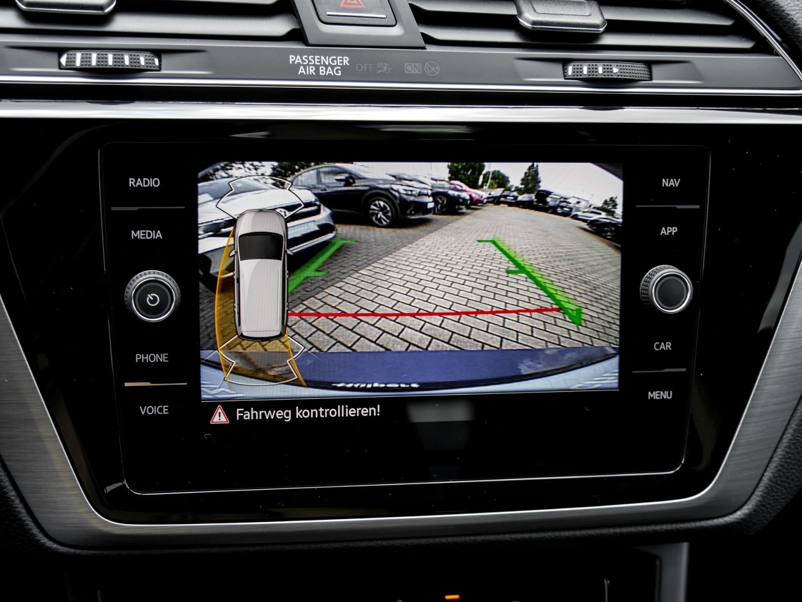Volkswagen Touran 2.0 COMFORTLINE 7SITZE CAM E-KLAPPE NAVI