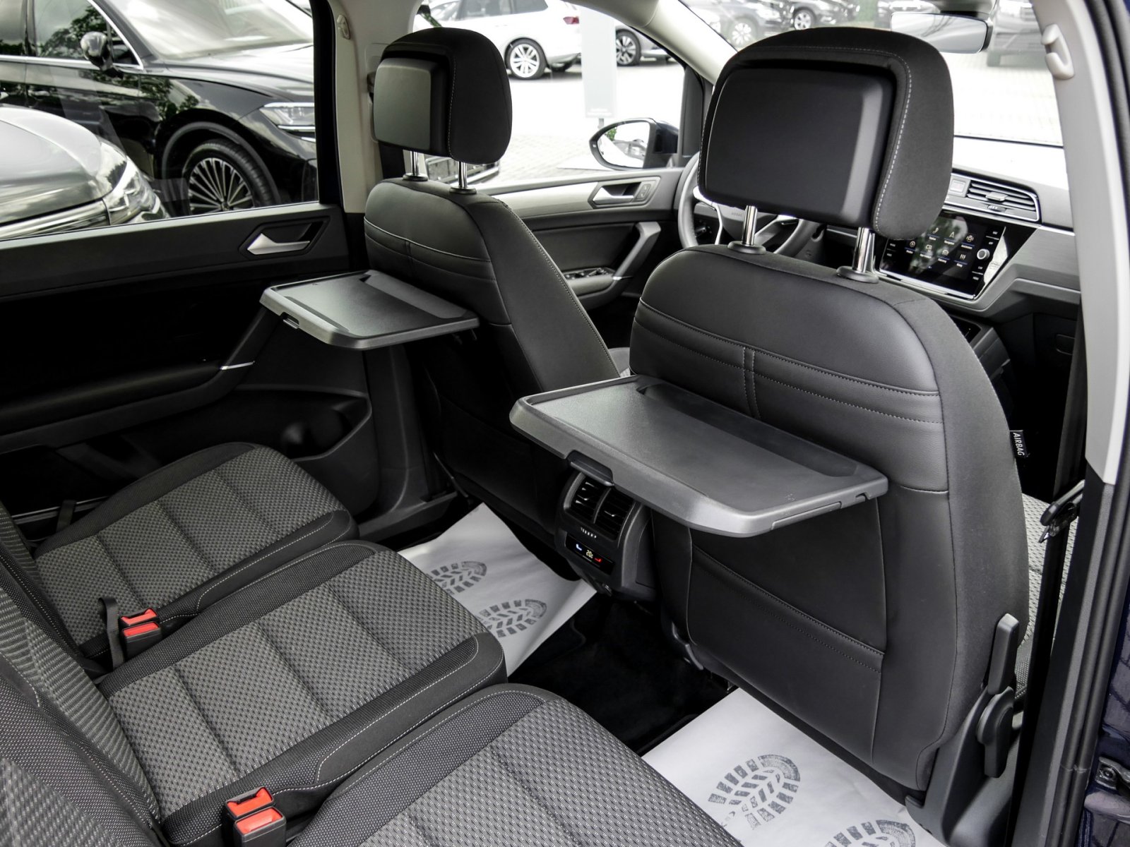 Volkswagen Touran 2.0 COMFORTLINE 7SITZE CAM E-KLAPPE NAVI