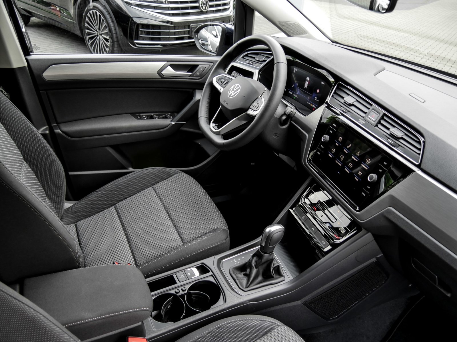 Volkswagen Touran 2.0 COMFORTLINE 7SITZE CAM E-KLAPPE NAVI