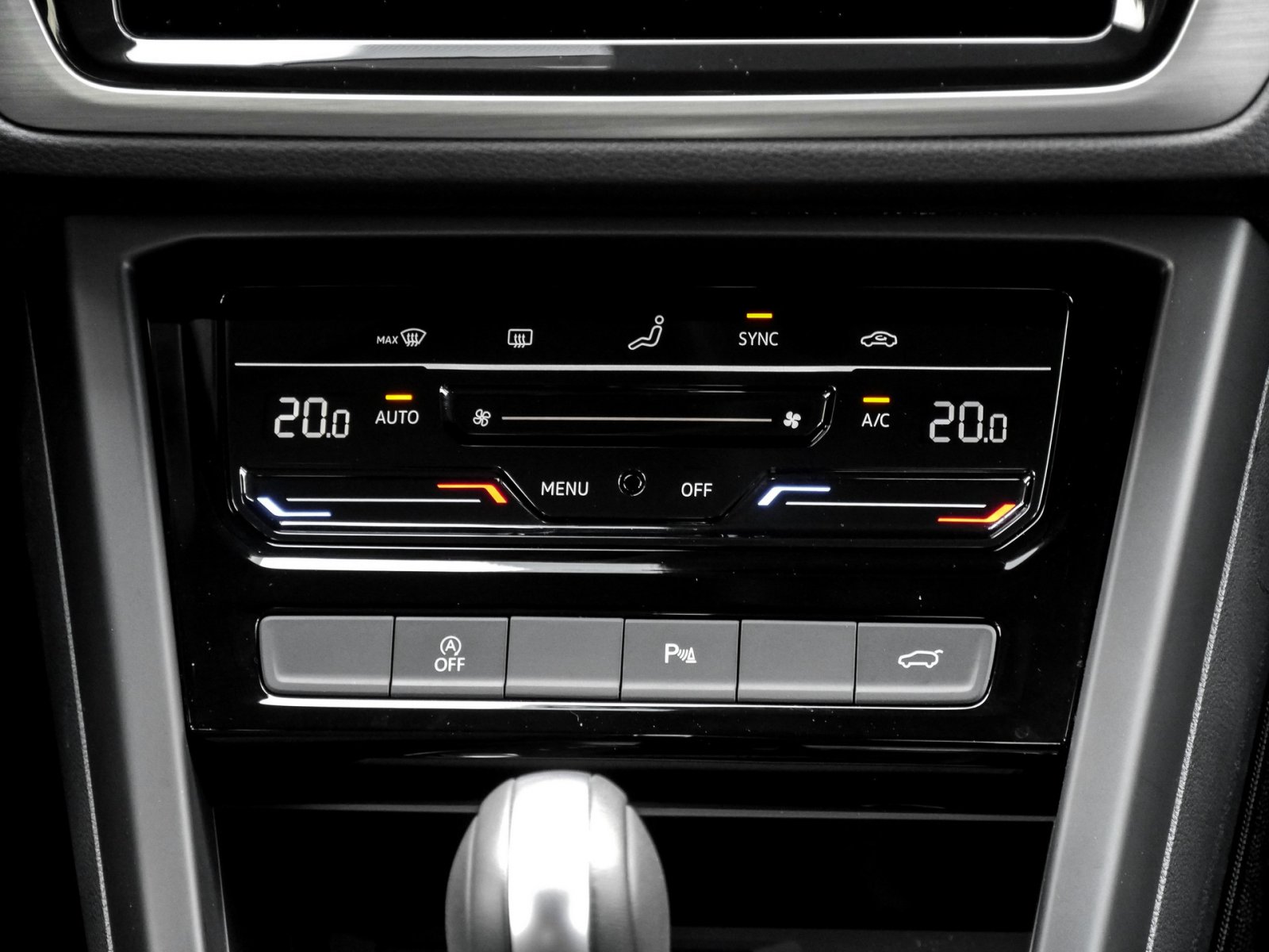 Volkswagen Touran 2.0 COMFORTLINE 7SITZE CAM E-KLAPPE NAVI