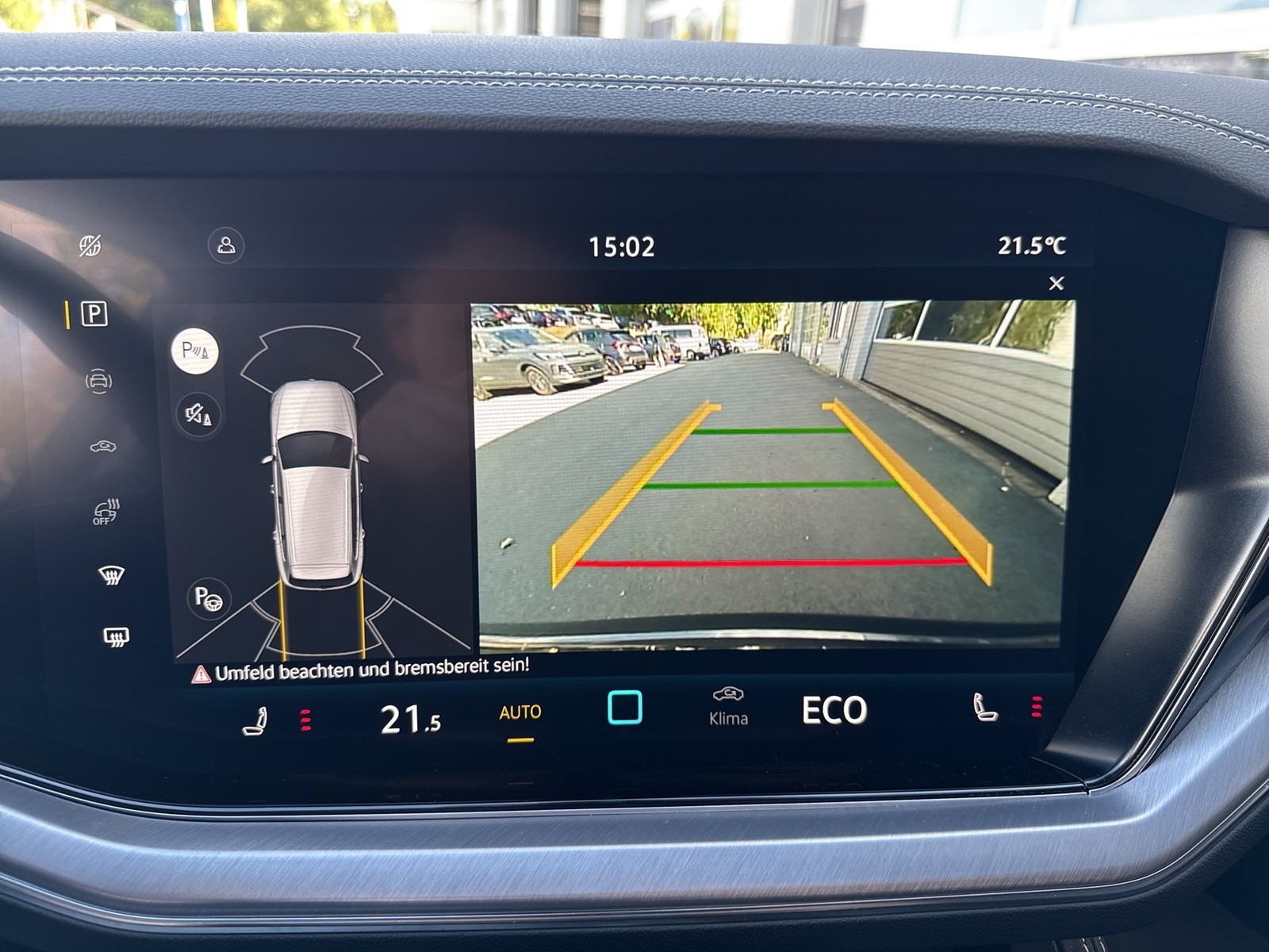 Volkswagen Touareg V6 LUFTFEDERUNG AHK CAM ACC LM19 EKLAPPE