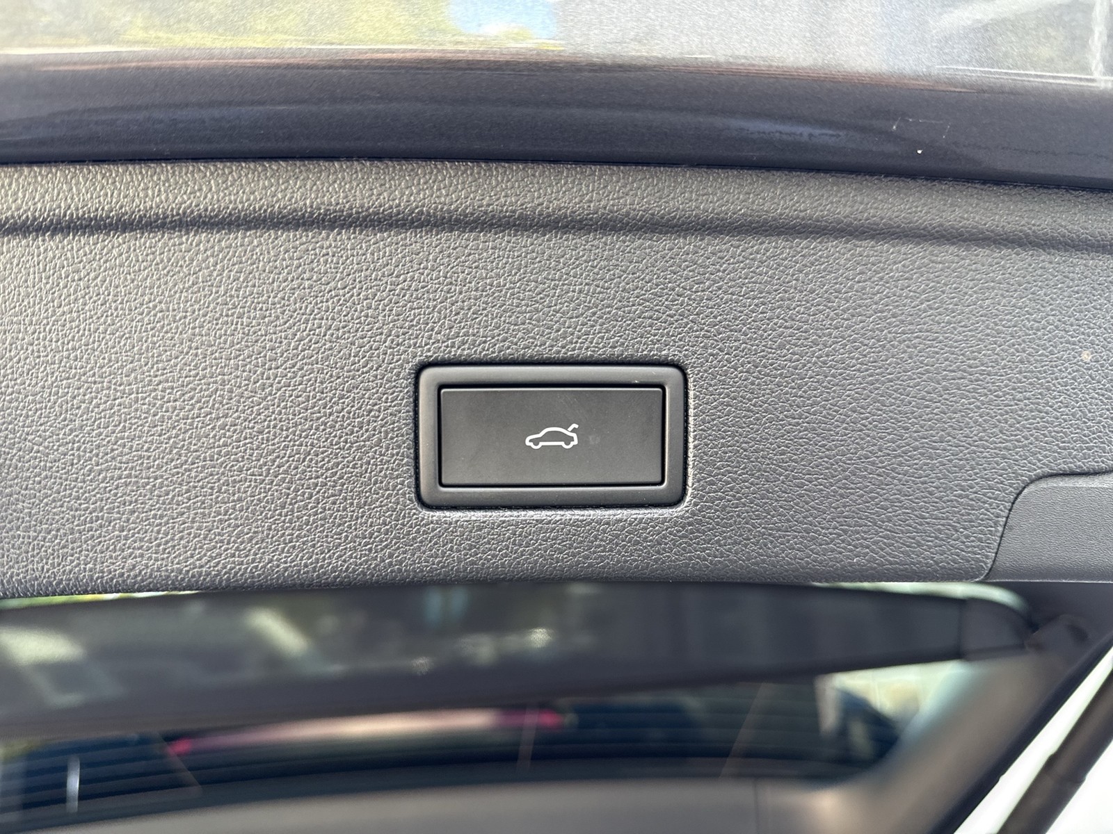 Volkswagen Touareg V6 LUFTFEDERUNG AHK CAM ACC LM19 EKLAPPE