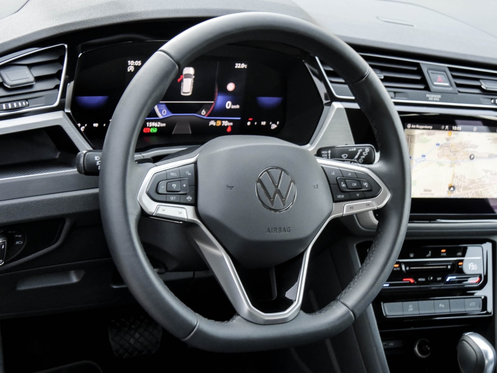 Volkswagen Touran 2.0 COMFORTLINE 7SITZE AHK CAM ACC NAVI