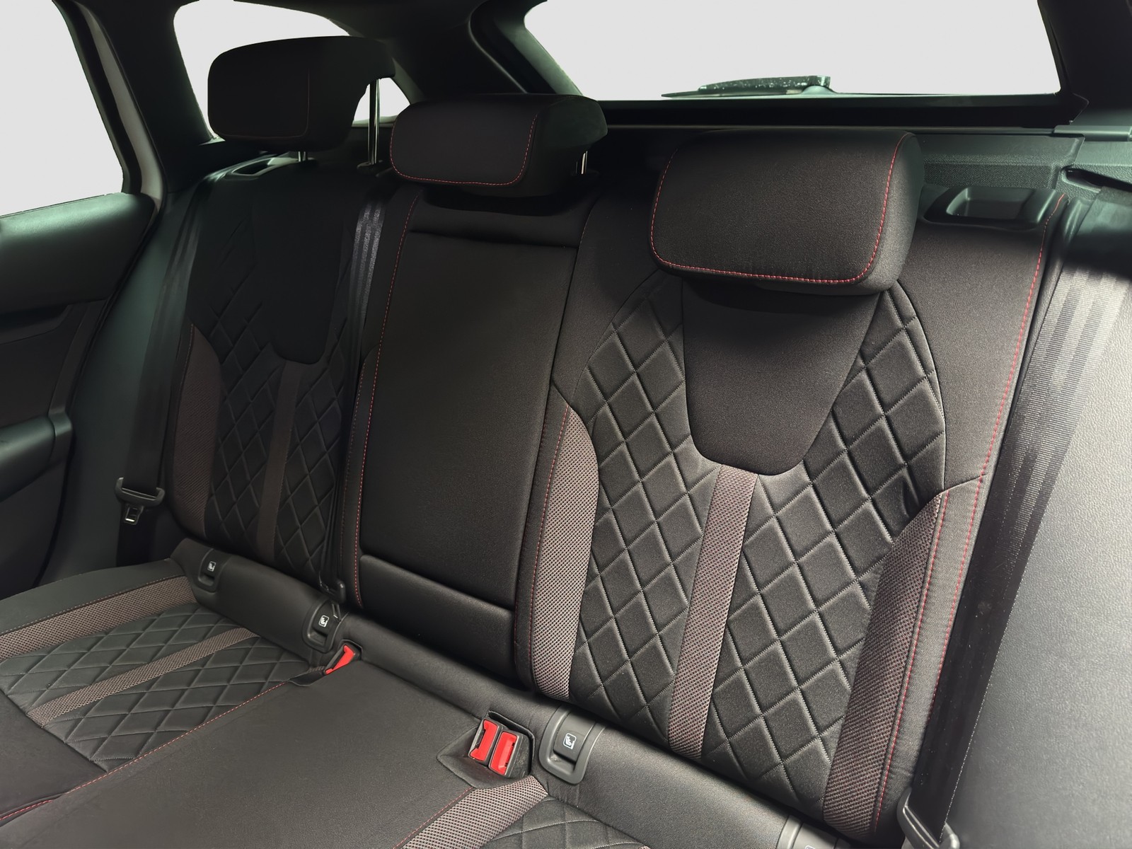 Skoda Octavia Combi 2.0 RS CAM ACC LM18 NAVICOLUMBUS