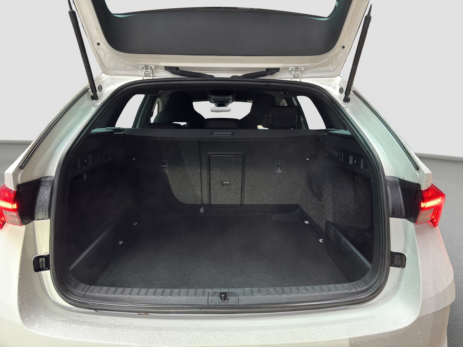 Skoda Octavia Combi 2.0 RS CAM ACC LM18 NAVICOLUMBUS