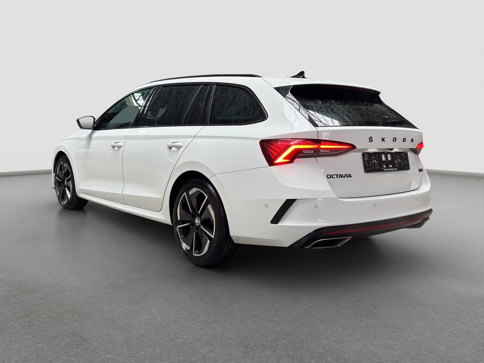 Skoda Octavia Combi 2.0 RS CAM ACC LM18 NAVICOLUMBUS