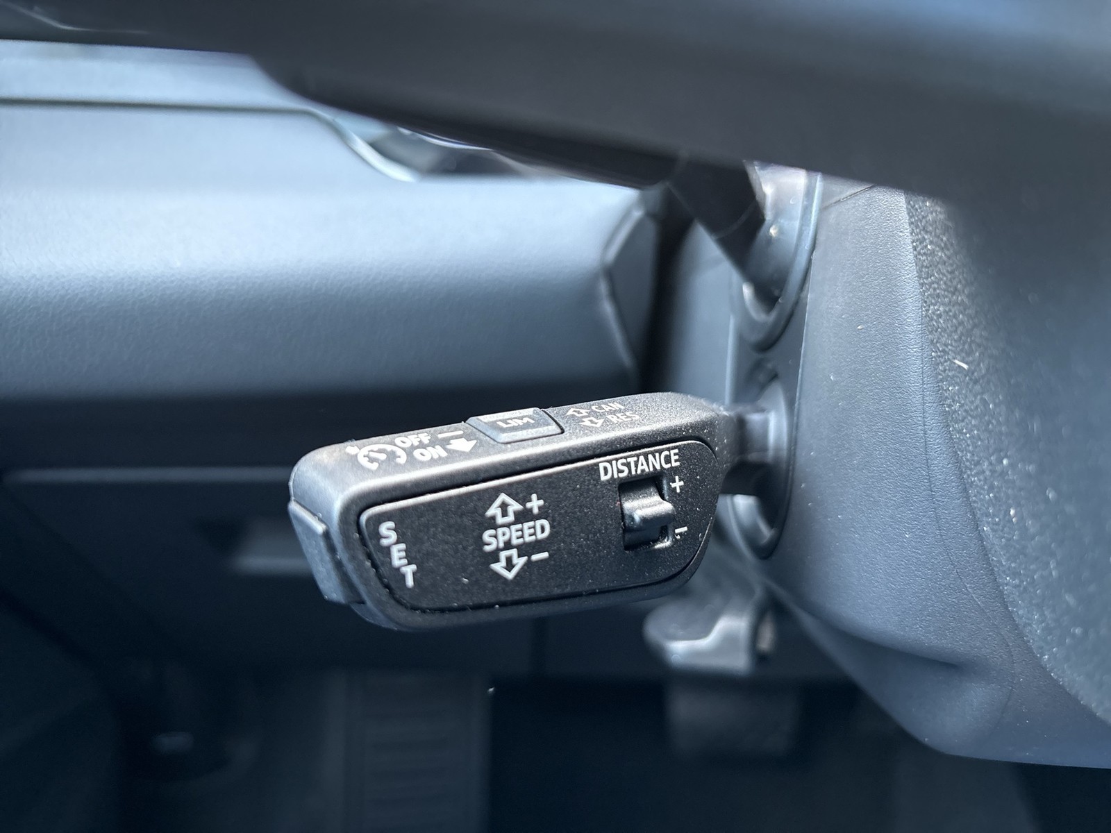 Audi Q6 e-tron quattro S LINE B&O AHK 360CAM ACC LM19