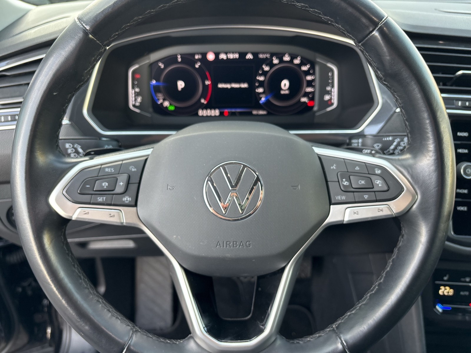 Volkswagen Tiguan Allspace 2.0 ELEGANCE 4X4 7SITZE AHK LM19