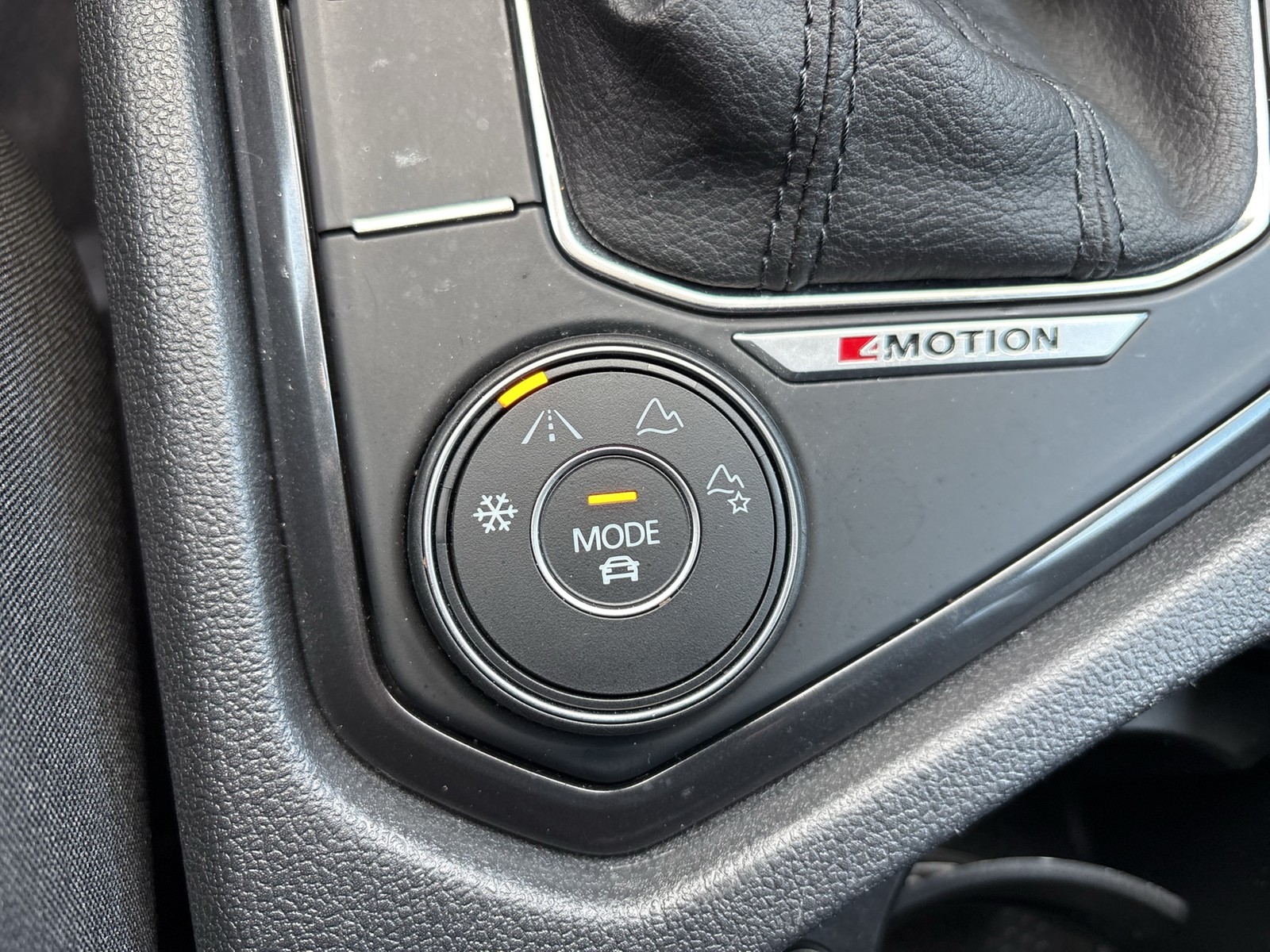 Volkswagen Tiguan Allspace 2.0 ELEGANCE 4X4 7SITZE AHK LM19