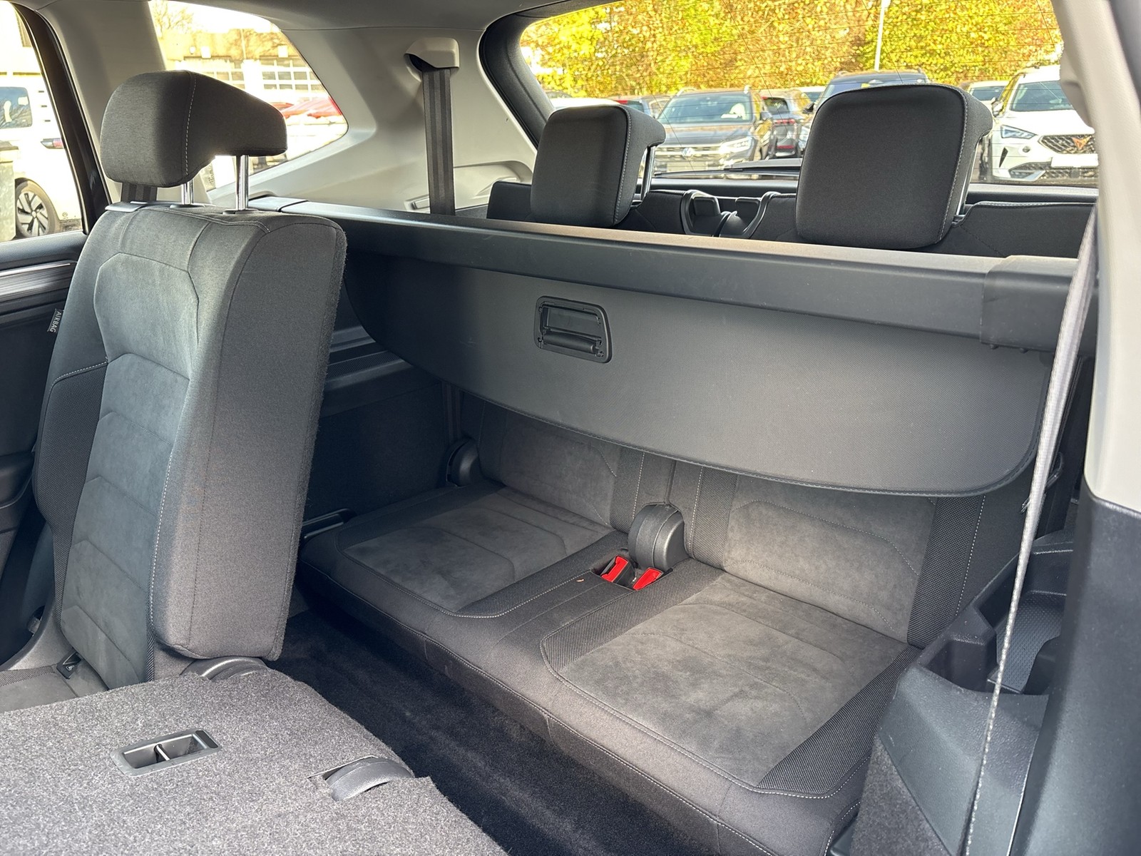 Volkswagen Tiguan Allspace 2.0 ELEGANCE 4X4 7SITZE AHK LM19