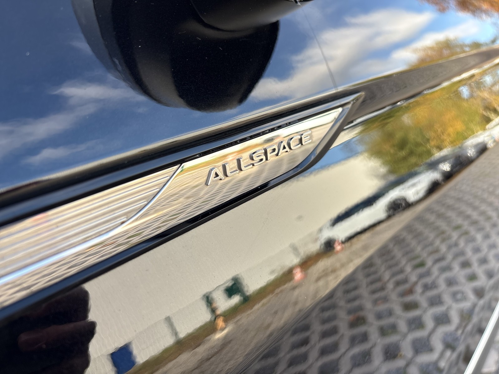 Volkswagen Tiguan Allspace 2.0 ELEGANCE 4X4 7SITZE AHK LM19