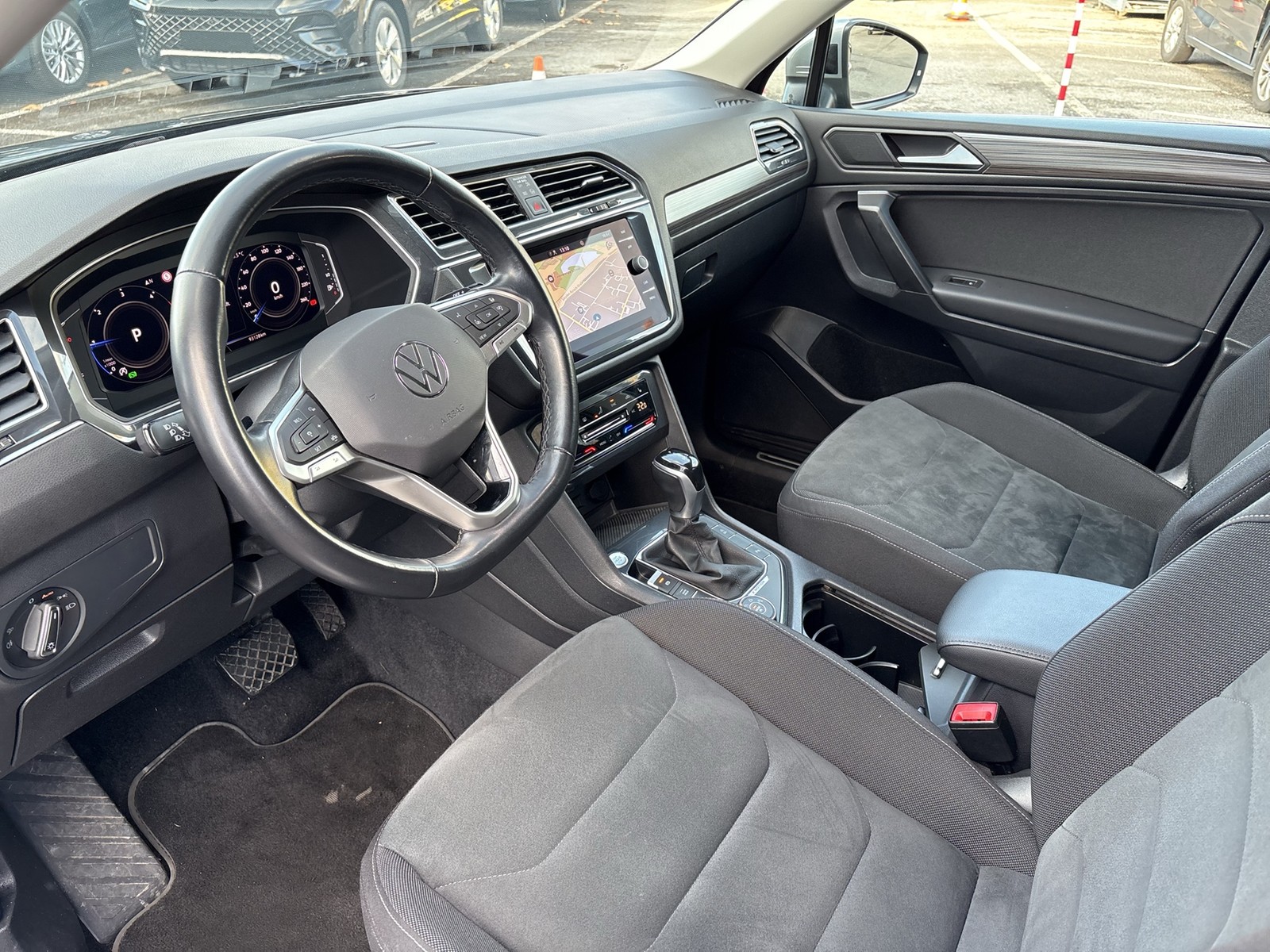 Volkswagen Tiguan Allspace 2.0 ELEGANCE 4X4 7SITZE AHK LM19