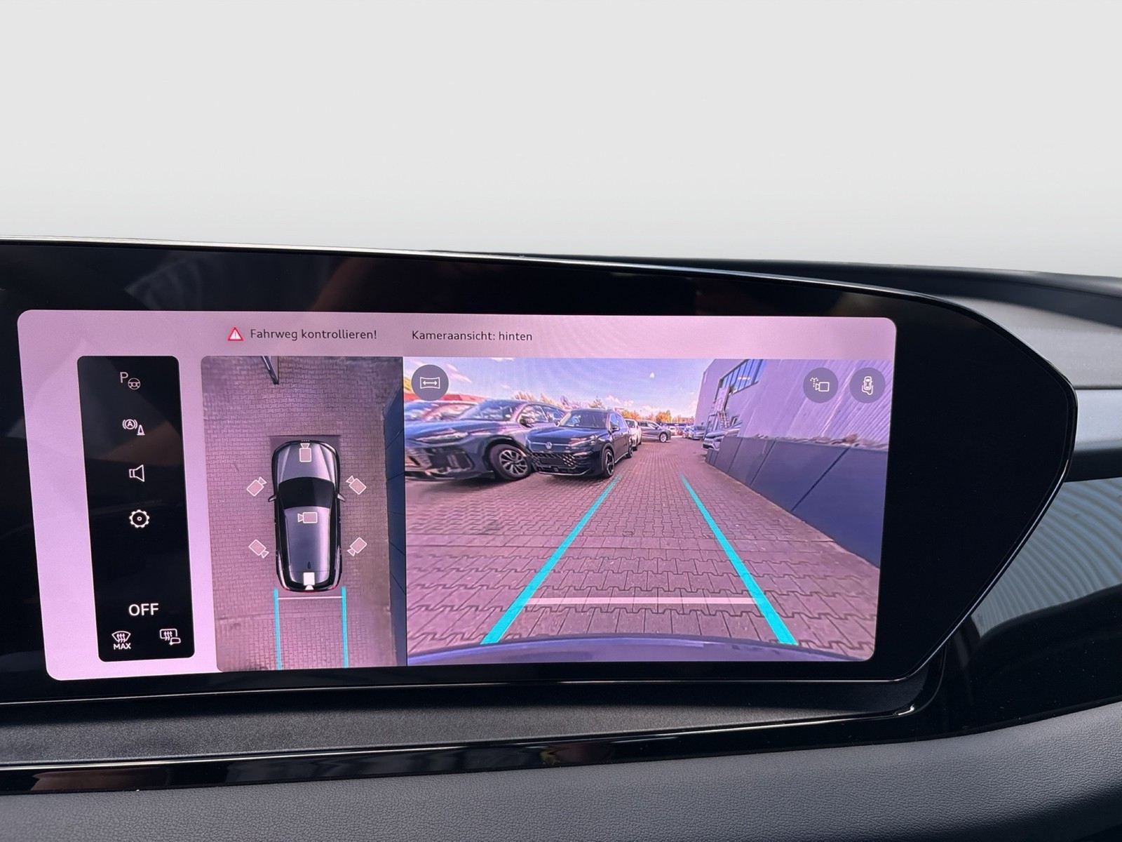 Audi Q6 e-tron performance advanced 360°CAM ACC LM18