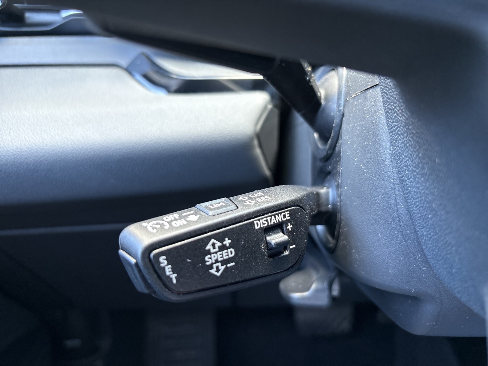 Audi Q6 e-tron performance advanced 360°CAM ACC LM18